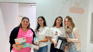 El amor todo lo puede: una intervención de color y luz en el Hospital Ferreyra